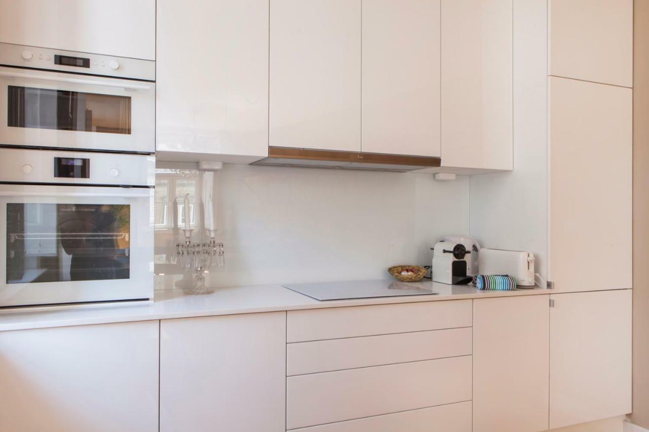 Alfama Baixa Spacious And Bright Apartment Blends The Historic And The Contemporary 2 Bedrs & 2 Bathrs Ac 18Th Century Building Lissabon Exterior foto